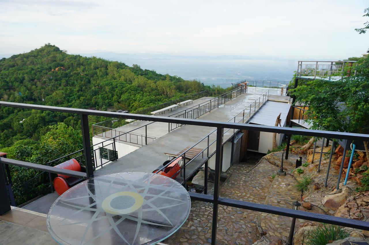 The Resort Angel Hill Ban Khanan Chit Bagian luar foto